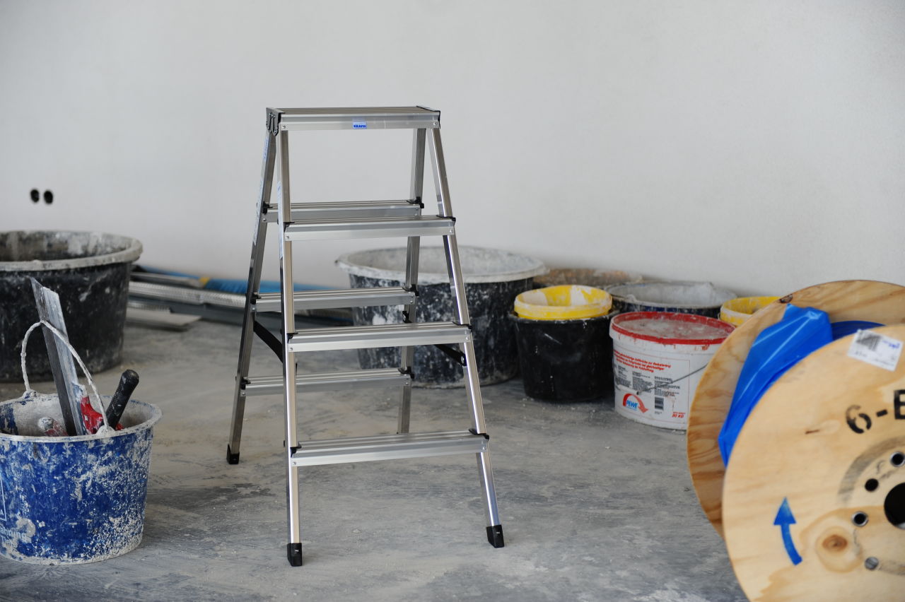 Dopplo Double-sided Standing step ladder 2x4 steps (01-120403) — изображение 6