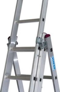 Powder-coated steel slide rails for greater ease when extending the ladder